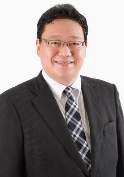 公認会計士 足立知弘